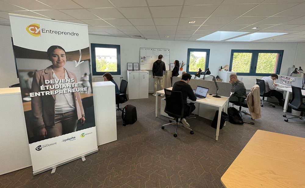 L'espace de co-working de CY Entreprendre à La Turbine