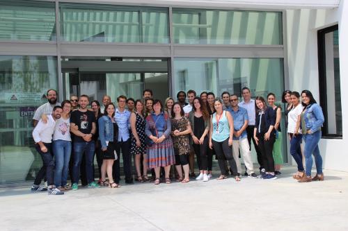 Photo de groupe de l'équipe de recherche ERRMECe