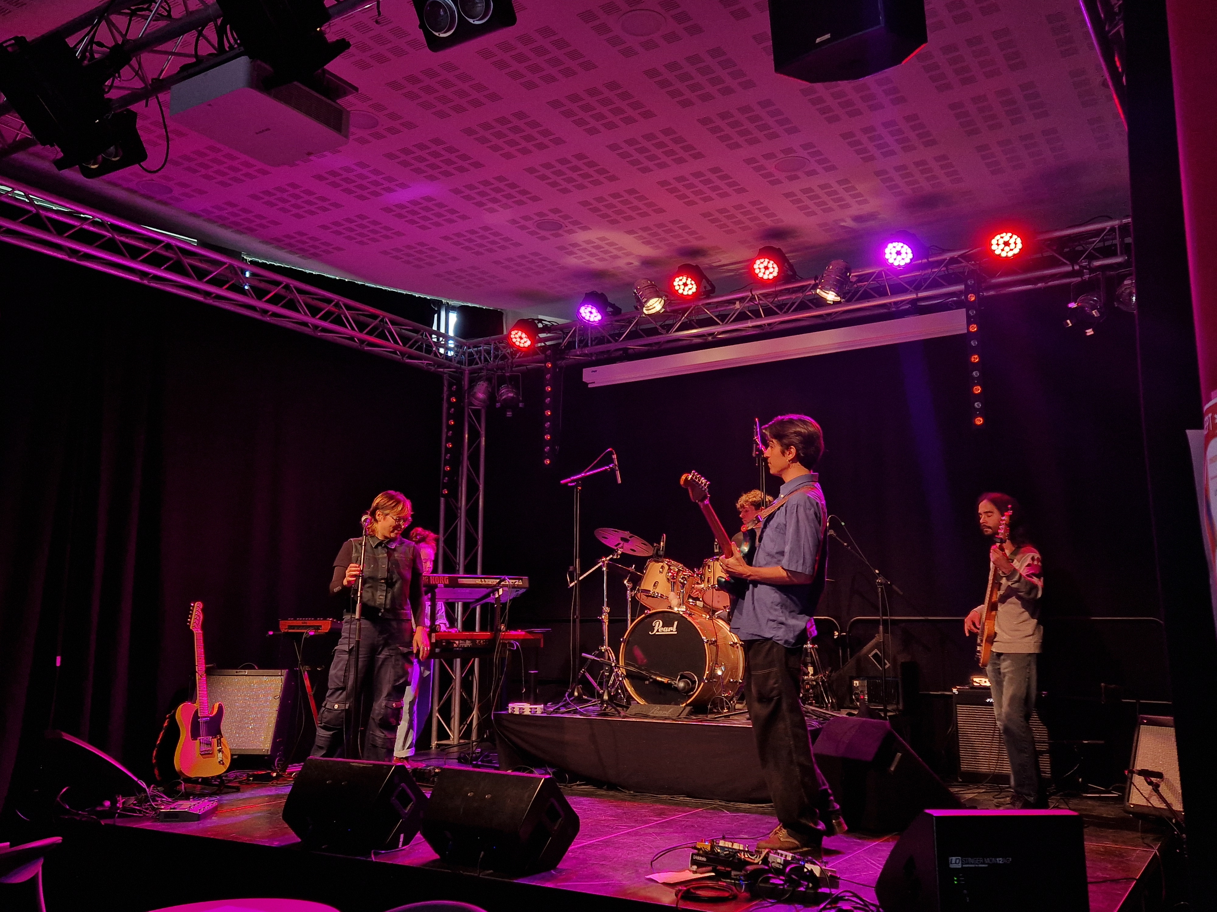 musiciens sur scène