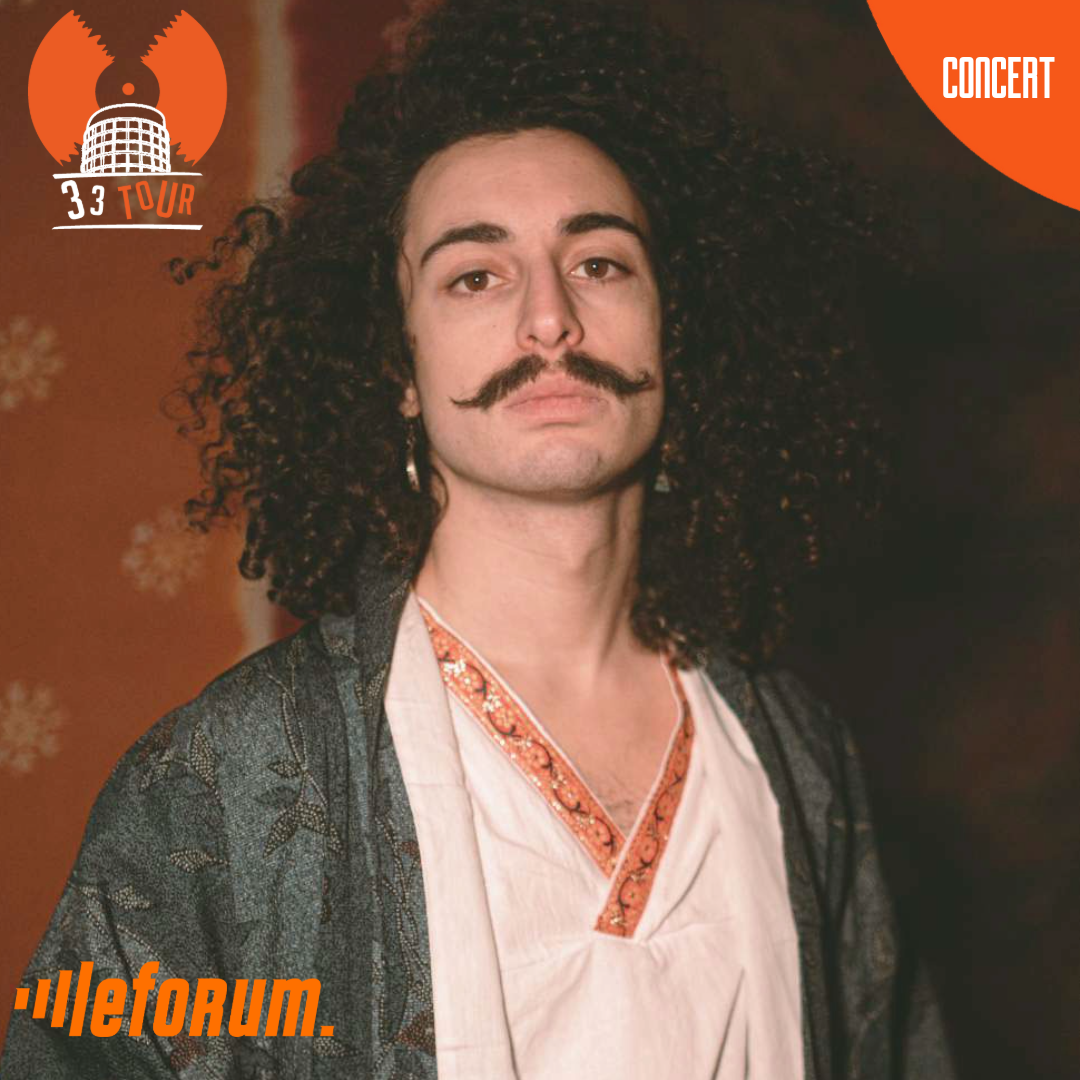photo du chanteur, logo de la 33 Tour, logo du forum, texte 